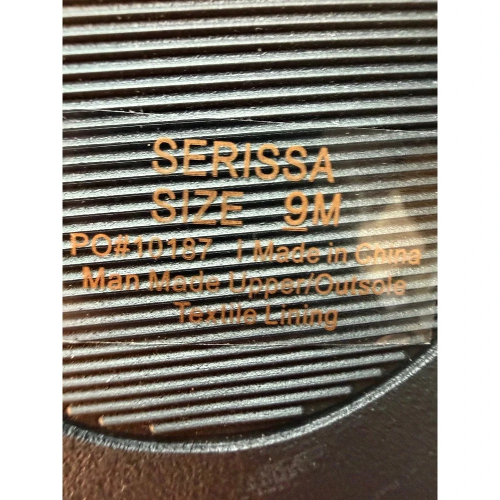 Journee Collection Women's Serissa Strappy Flat Sandals Black Size 9M NWT/BOX